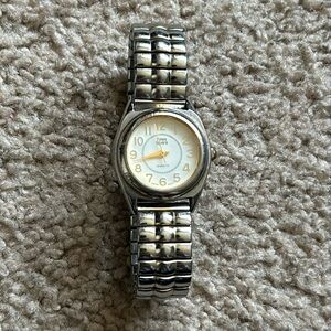 Times Square women’s vintage silver stainless steel bracelet watch 7in stretches
